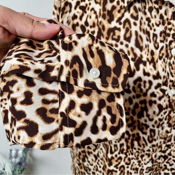 Banana Republic Dillon Classic Fit Buttondown Shirt in Animal/Leopard Print - Picture 5 of 13